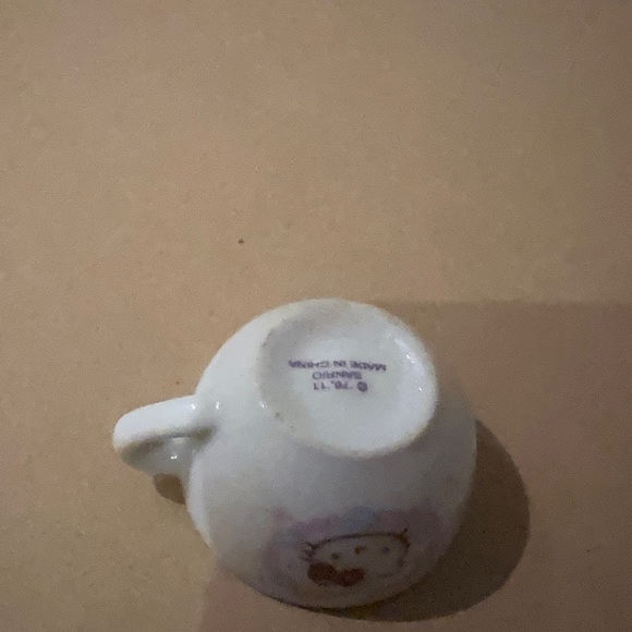 Hello Kitty Sanrio Tiny Tea Cup - Picture 4 of 7